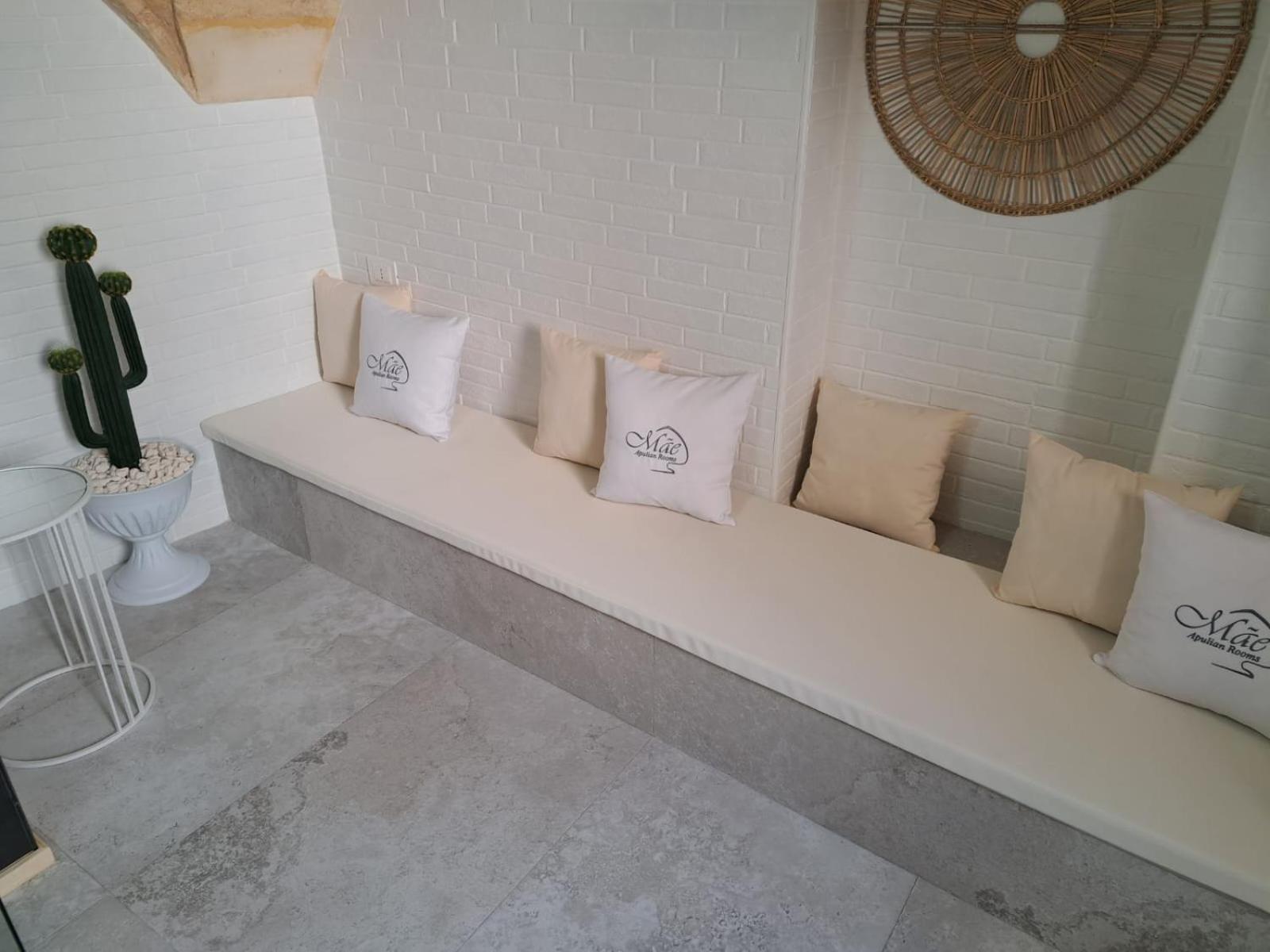 Mae Apulian Rooms 格罗塔列 外观 照片